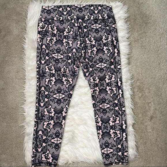 Fabletics High-Waist Printed PowerHold 7/8 Legging - Picture 5 of 9